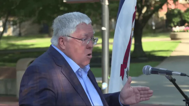 Morrisey seeks tighter controls on school clothing vouchers and ATM withdraws