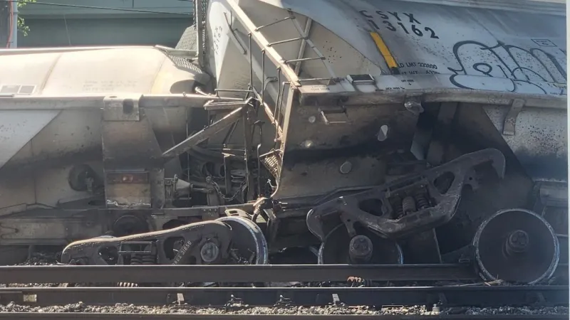 Emergency crews respond to train derailment in South Charleston