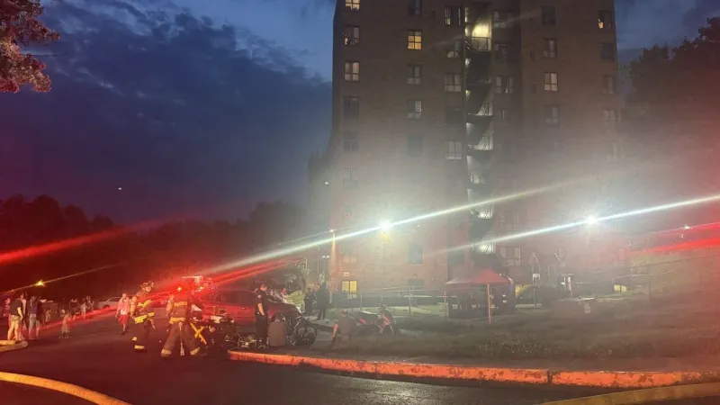 Charleston firefighters battling fire at Vista View Apartment Complex