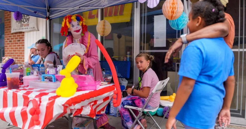 Vendor surge, record crowds mark Man's biggest Street Fair yet