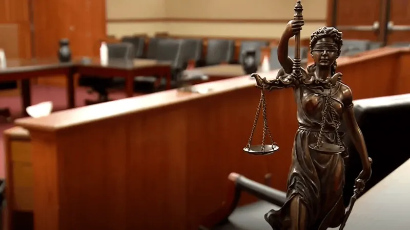 Former Kentucky high school teacher sentenced for enticing minor online