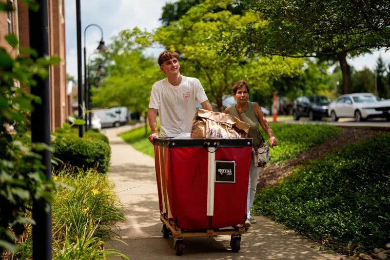 WVU students moving in this week