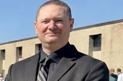 Area Community Police Chief Retires After 15 Years