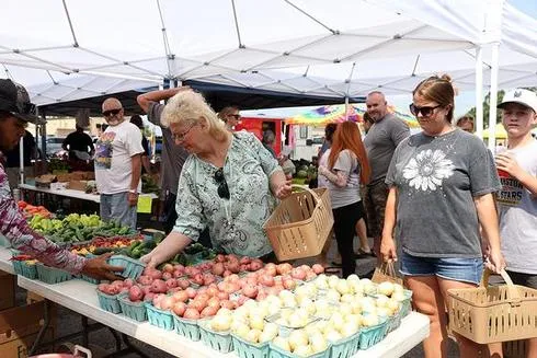 Photos: A Beautiful Sunday Afternoon in August for All Shoppers at Bridgeport Farmers and Makers Market