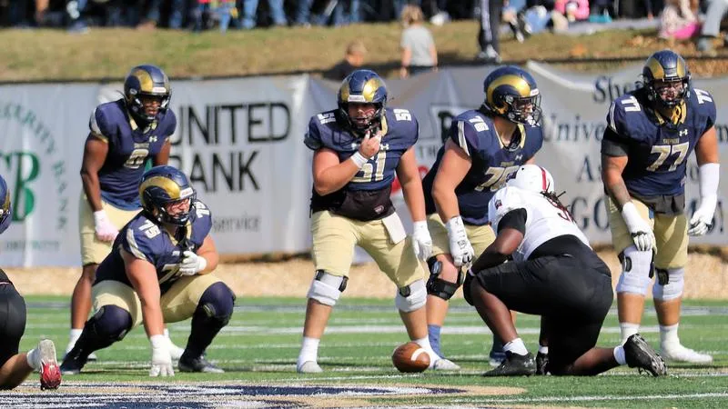 Crummitt Named to D2Football.com Elite 100 Watch List