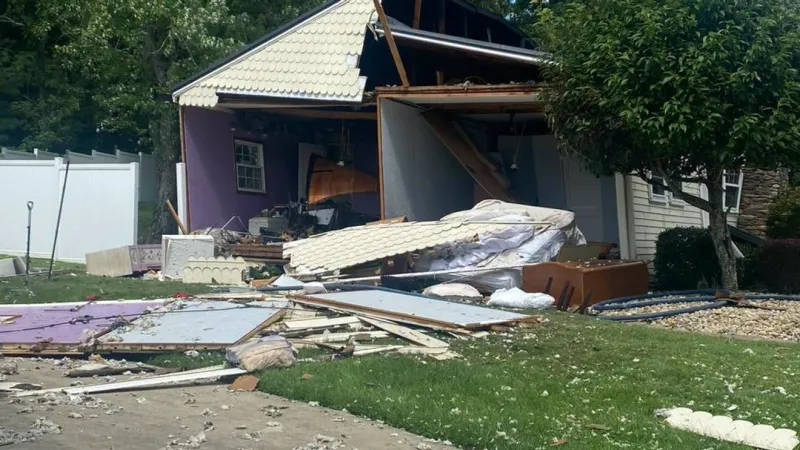 Two injured in explosion, fire at Portsmouth, Ohio, home