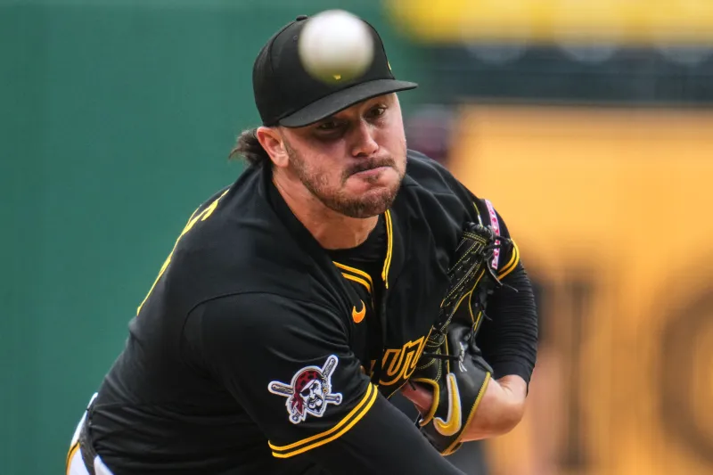 Lowe's home run beats Tigers