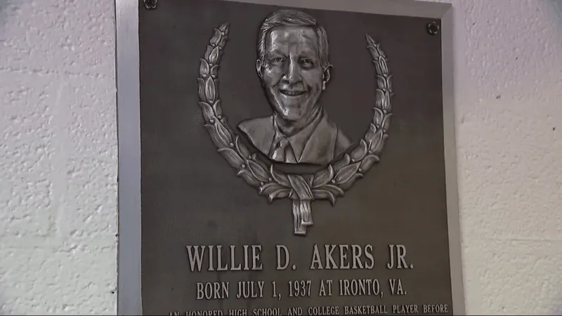 Logan remembers Willie Akers, longtime Wildcats coach, educator and county commissioner