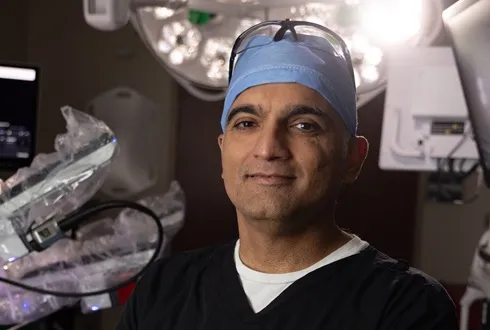 UHC Surgeon Celebrates 3,000 Robotic Surgeries