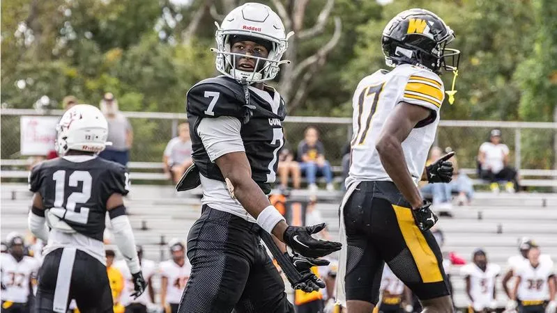 Concord Outlasts Davidson for Division I Road Win, 41-35