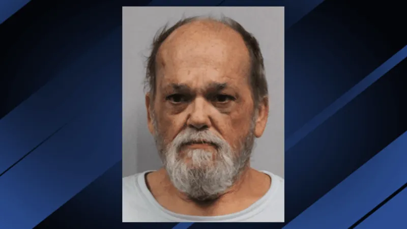 Man accused of pointing gun at law enforcement in Mason County, court records say