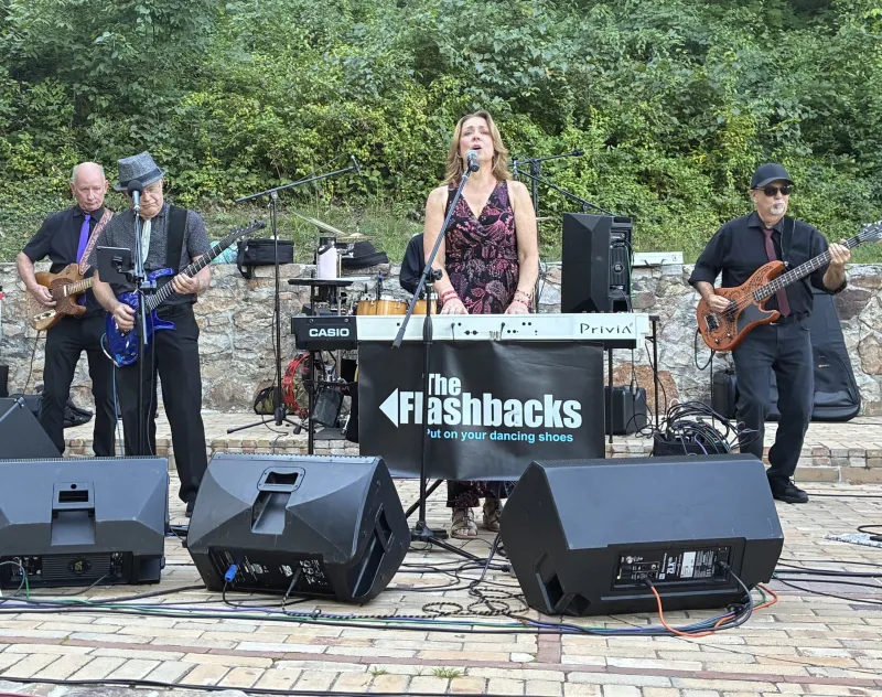 Berkeley Springs State Park comes alive for The Flashbacks
