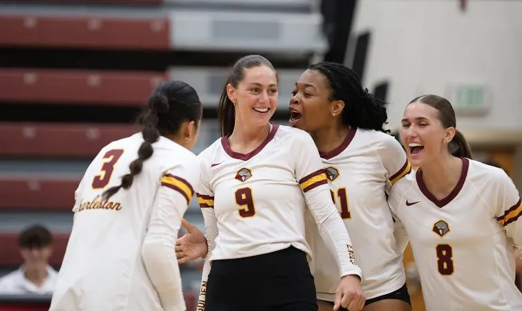 Charleston Splits Matches on Day 1 of UC/WVSU Crossover Tournament