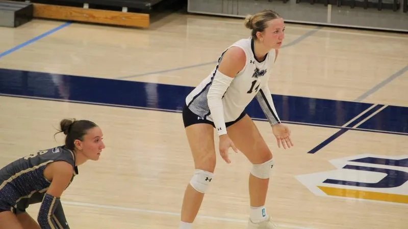 Shepherd Volleyball Sweeps Hilltoppers