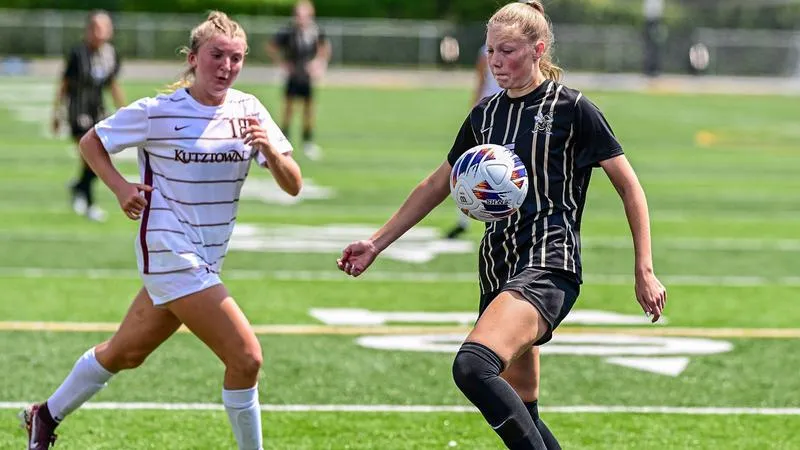 Offense comes alive in road win for Yellow Jackets