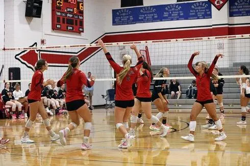Photos: Bridgeport Volleyball Goes 2-1-1 at Home Tournament
