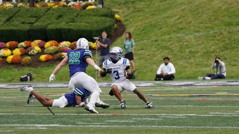 Four Pioneer Turnovers, Three Mercyhurst Defensive Touchdowns the Difference in Erie