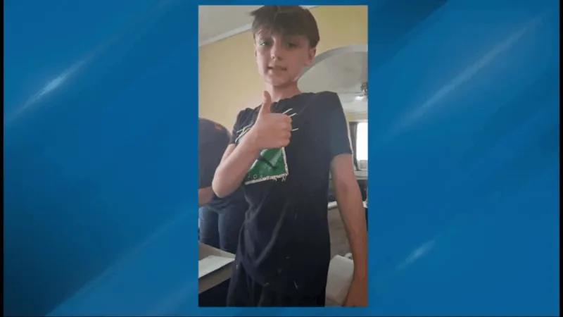 Community honors Hunter Combs with poster and balloon release despite rain in Charleston