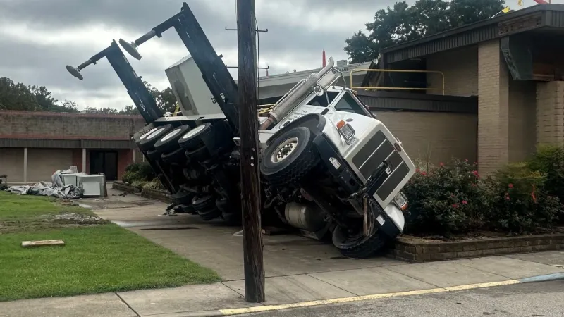 Crane collapse causes extensive damage to Nitro church Thursday morning