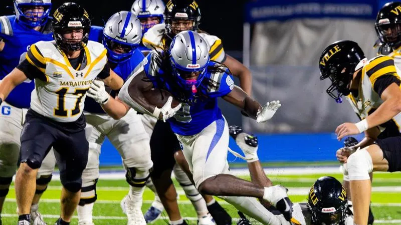 Game Preview No. 4: Football Opens Conference Play at Three-Time Defending Champion Charleston