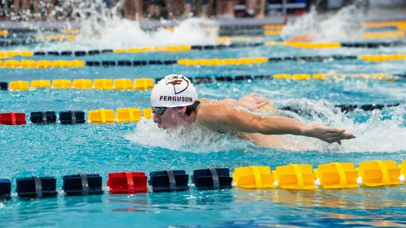 Men's Swimming Opens Season at MEC Relays