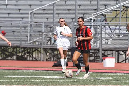 Bridgeport Girls Soccer Runs Win Streak to 3 Games, Still Perfect in Big 10