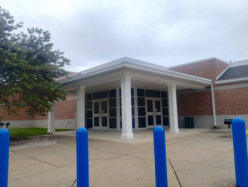 Roof leak caused electrical trouble that has shut Intermediate School for days