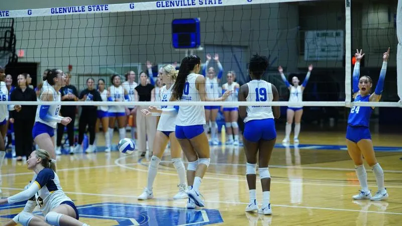 Volleyball Sweeps Charleston on the Road. Earns First Win Over UC Since Joining MEC
