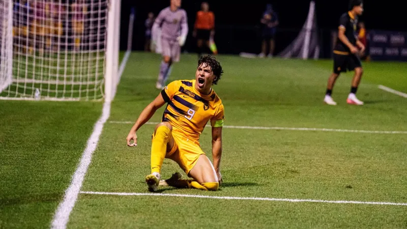 No. 16 WVU faces major opportunity in hosting No. 11 South Carolina