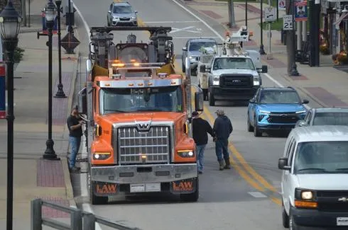 Minor Main Street Traffic Delay Not Result of Accident, but Bridgeport Business Doing Upgrade to Property