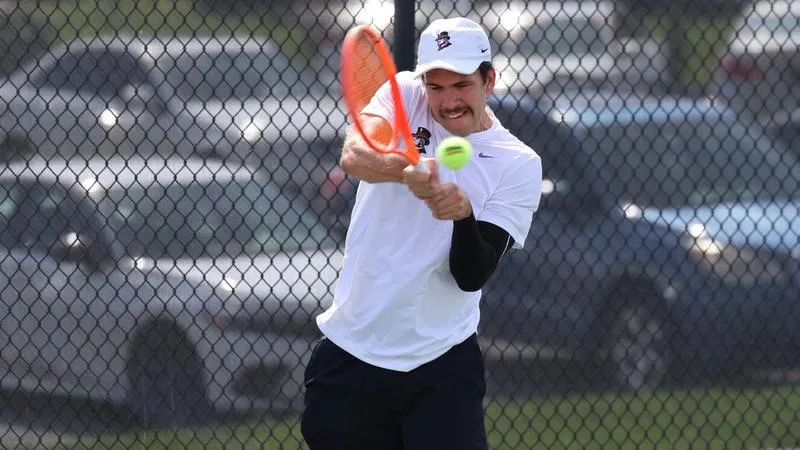 D&E Men's Tennis Sweeps Millersville, 4-0