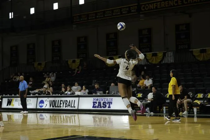 Hilltoppers Head Back on Road for MEC Weekend at Glenville, WVW