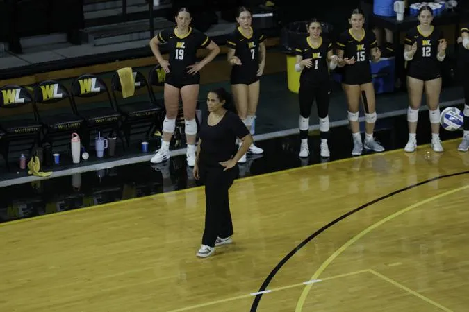 Hilltoppers Finish Strong for Four-Set Win at West Virginia Wesleyan