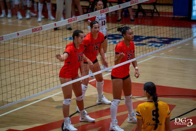 Lady Bobcats Drop Game to the Hilltoppers in Four Sets
