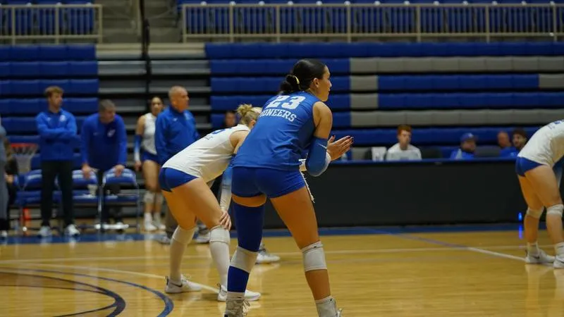 Volleyball Swept by Wheeling