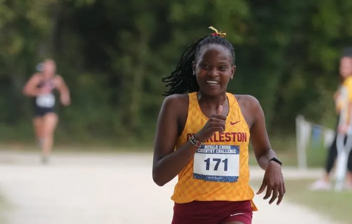 Women Take 1st at Royals Cross Country Challenge, Men Place 7th