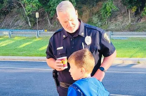 Bridgeport Police Department Visits in Large Group at JES as First Graders Treat Them to Coffee, Breakfast