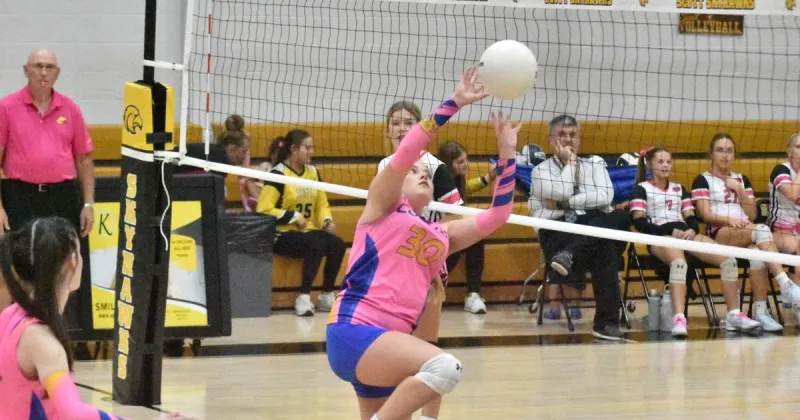 Prep volleyball: Logan splits tri-match with Scott, Mingo Central