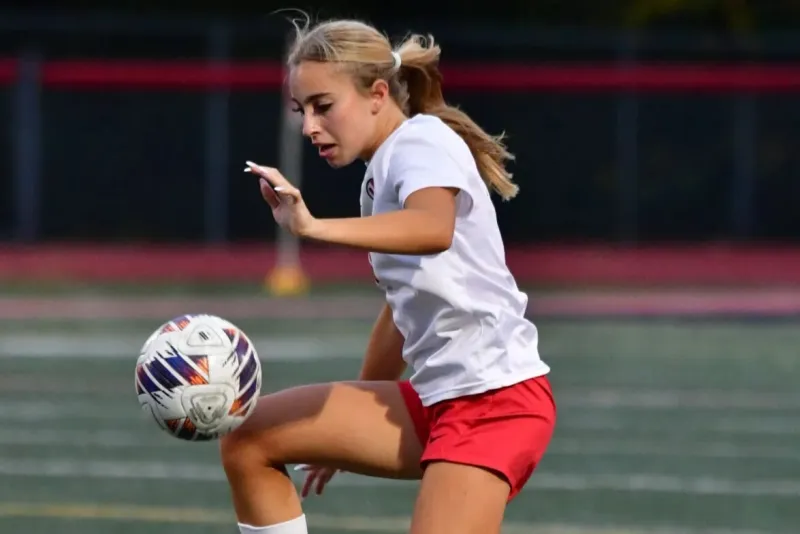 Maddie Fritsch's goal lifts University girls soccer over Bridgeport, 1-0