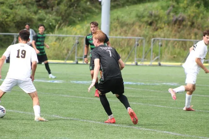 Salem Drops Road Match to Mountian Lions