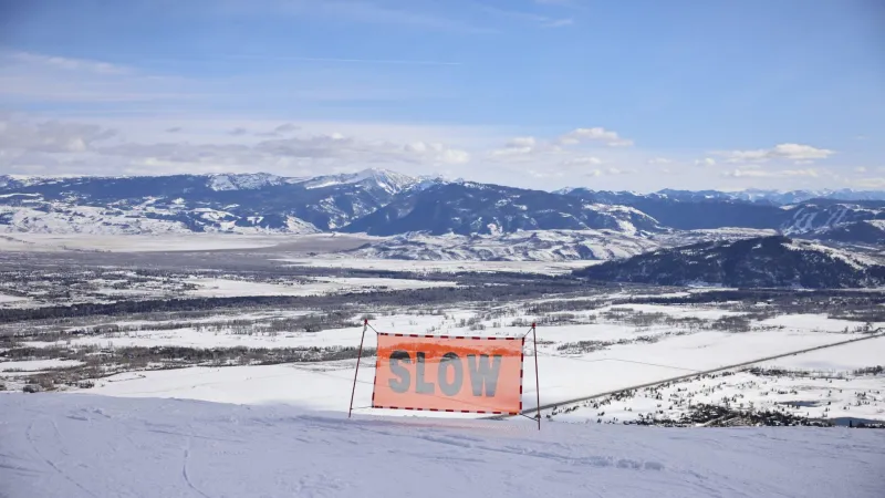 Tough winter: U.S. ski areas saw 9.1% visitor decline from 10-year average