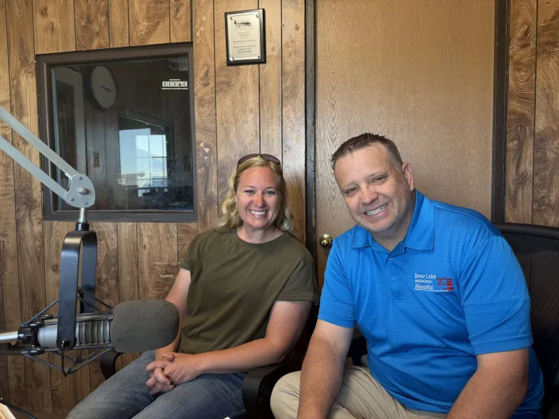 Wave Radio Interview: Shane Johnson & Whitney Bytheway -- Trail Days