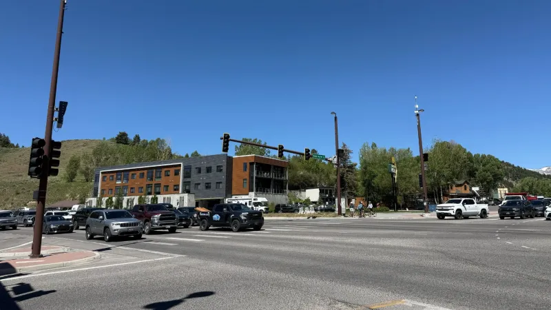 Heads up: Traffic lights out at Y intersection