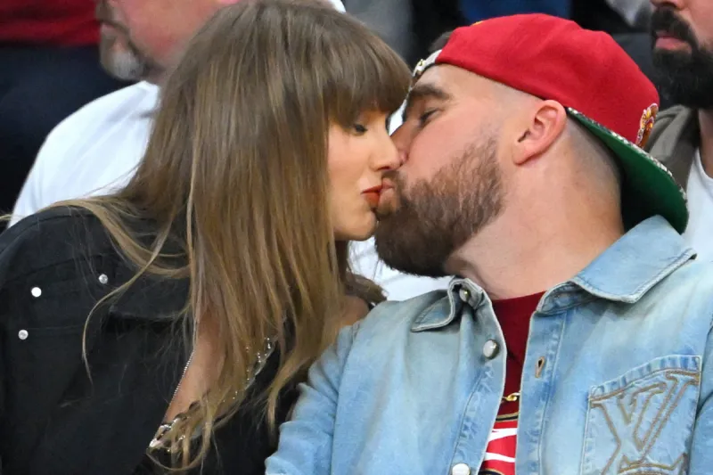 Taylor Swift + Travis Kelce Reportedly Eye MSG Wedding