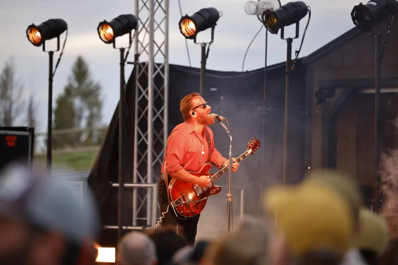 Elevated grit: The Black Keys rock a King
