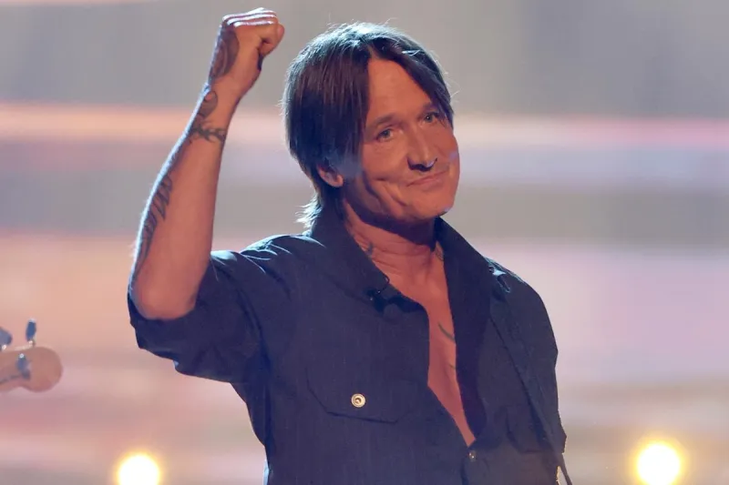 A Last-Minute Problem Kept This Yacht Rock Cover Off Keith Urban's 'Flow State' Album [EXCLUSIVE]