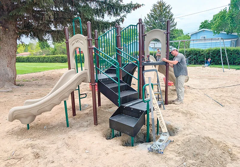 Wood's Park gets new playground
