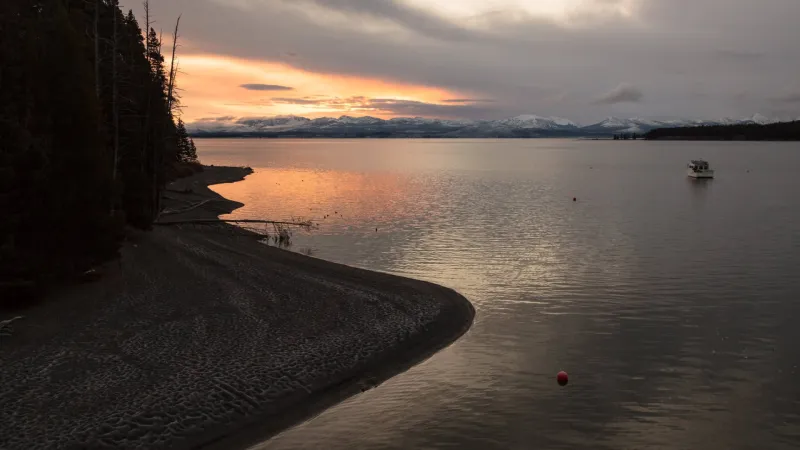 Body of kayaker found in Yellowstone Lake