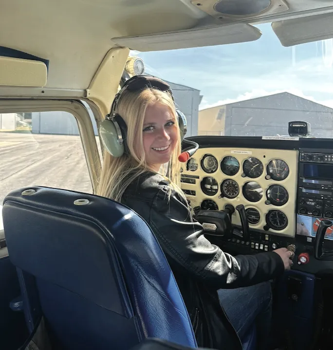 Kazia Bame flies at age 17 with SVHS scholarship program