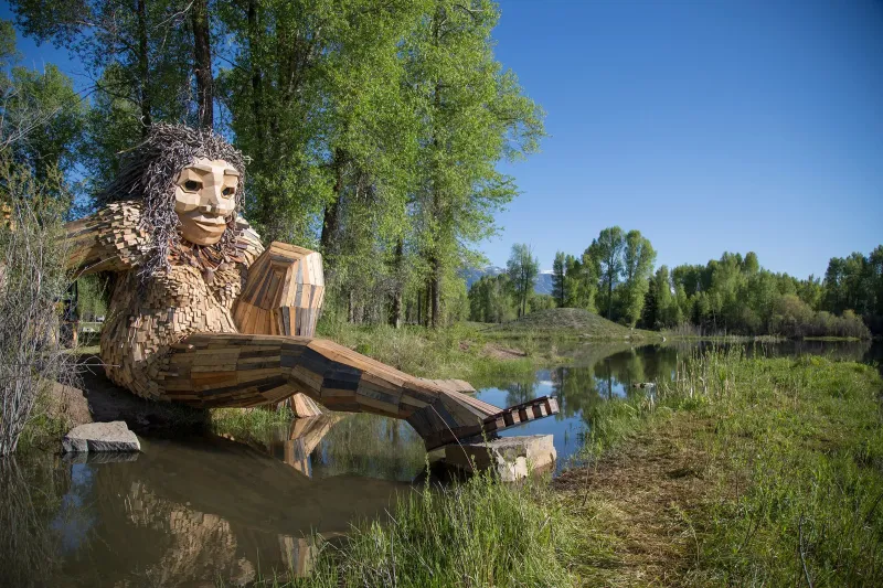 Troll like a local: R Park's Mama Mimi turns 5
